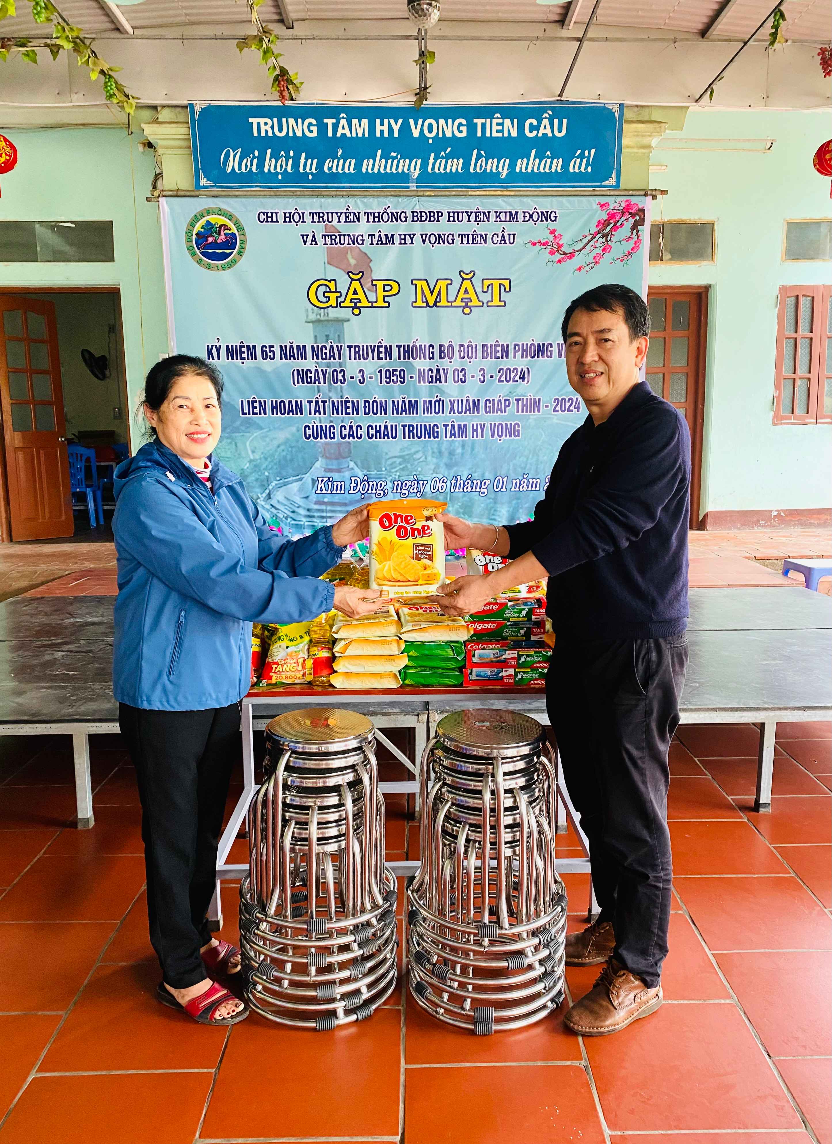 ban-kiem-ton-noi-bo-tang-qua-cho tre-em-2.jpg