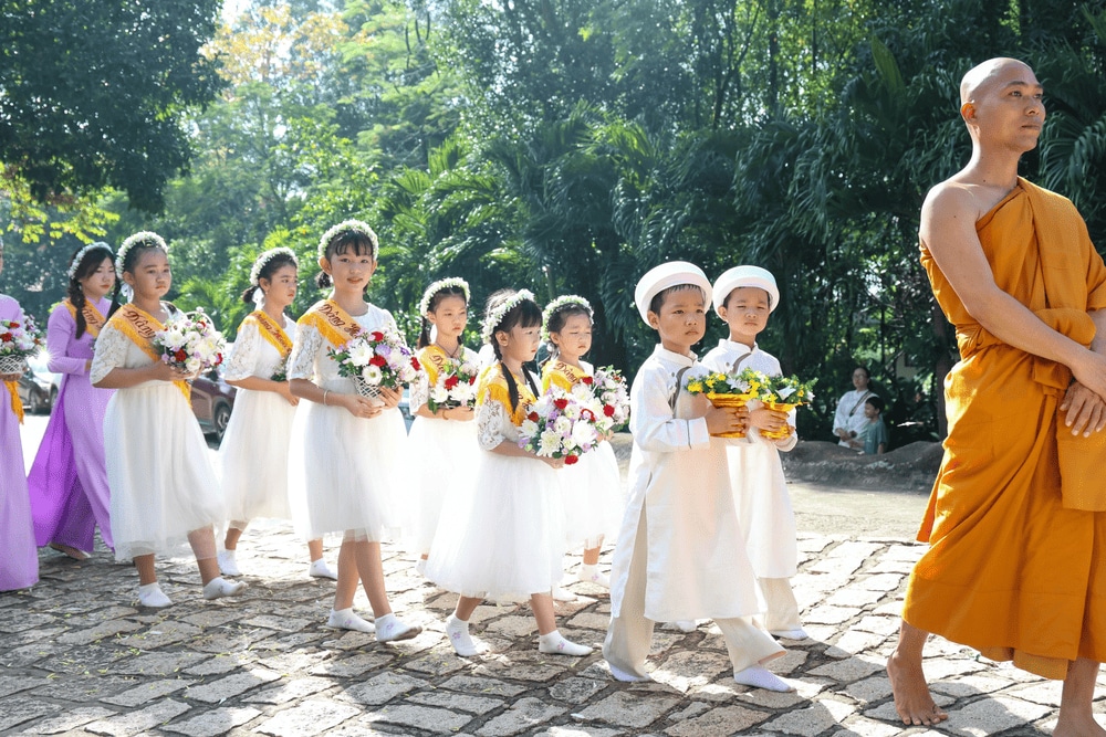 Visitors can choose different transportation options when traveling to Buu Long Pagoda (Source: Tổ Đình Bửu Long Fanpage)