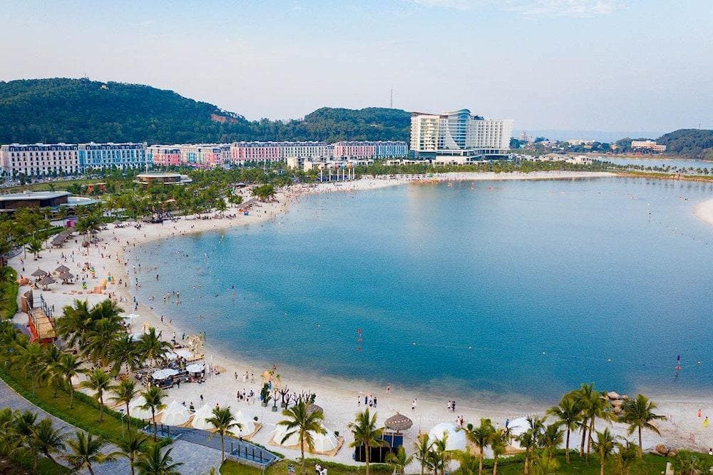 Do Son Beach is located near Hai Phong and easy to reach