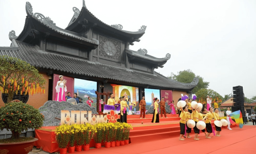 Ninh Binh offers an opportunity to dive into its rich cultural heritage through vibrant local festivals