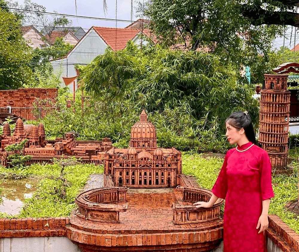 Thanh Ha Terracotta Park is a must-visit check-in spot for visitors coming to Hoi An (Source: Tripadvisor - Management of Thanh Ha Terracotta Park & Museum)