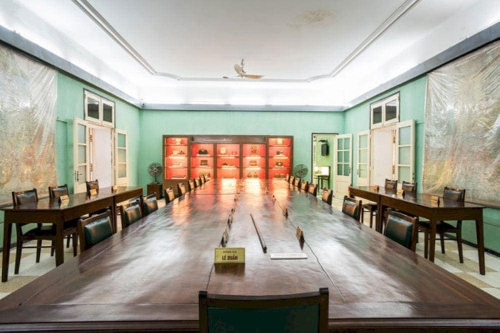 Inside the D67 Revolutionary House