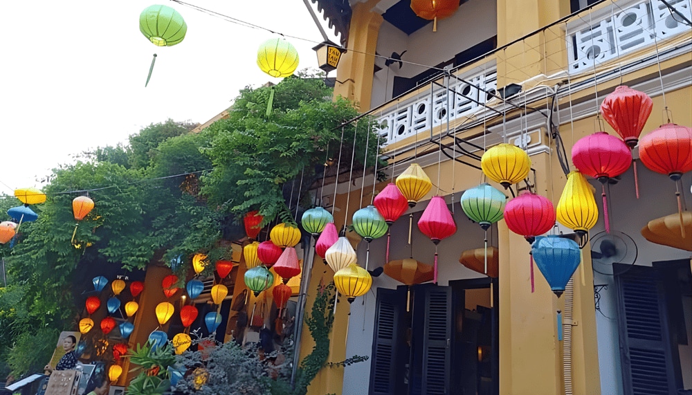 This is not just a festival but an immersive journey into Vietnamese tradition, aesthetics, and serenity (Source: Fanpage Xưởng Đèn Lồng Hội An)