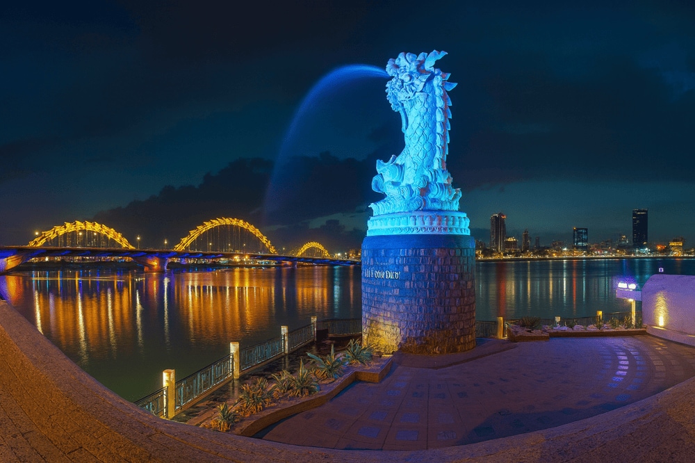 The Statue of Carp Turning into a Dragon (right at the riverbank): A symbol of transformation and strength.