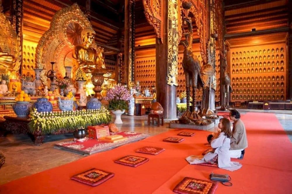 As the pagoda is a sacred place, visitors should dress respectfully, covering their shoulders and knees