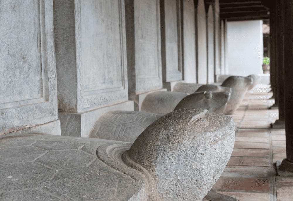 82 stone steles on turtle backs honor doctorate laureates (1442 - 1779), recognized by UNESCO (Source: Canva)