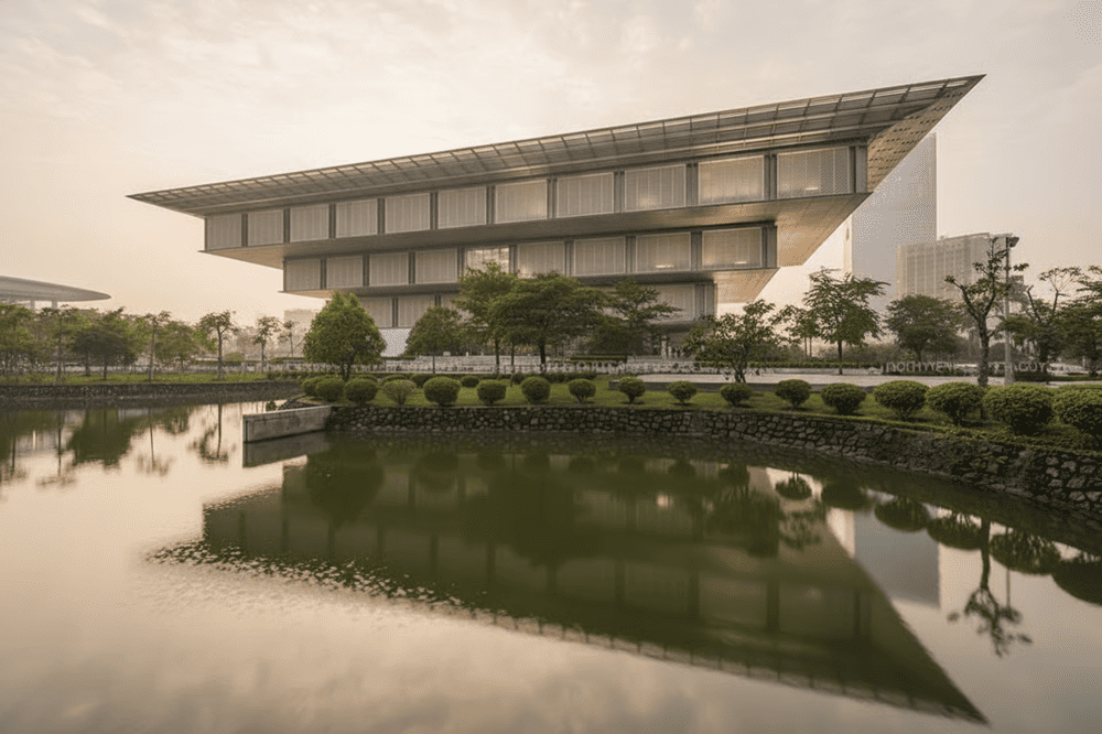 Bảo tàng Hà Nội như một đóa sen vươn lên từ mặt đất, thanh thoát và tao nhã