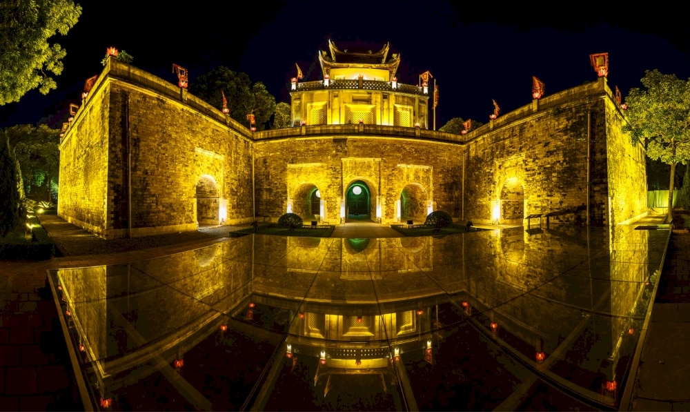 The Imperial Citadel of Thang Long by night appears to be mystical and magnificent