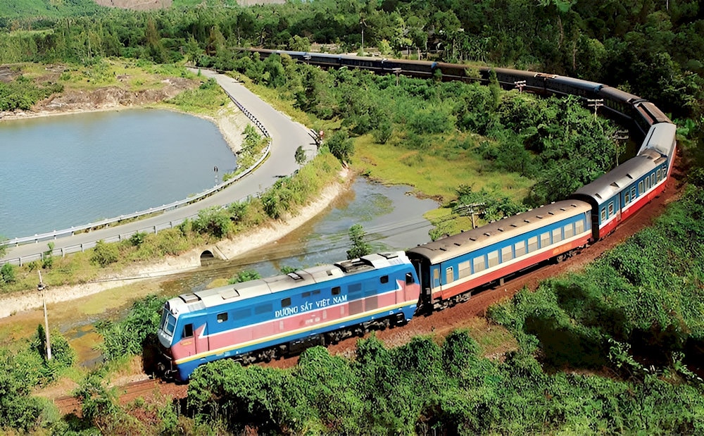 Taking the train from Hanoi to Ninh Binh is a safe, relaxing, and cost-effective way to travel while enjoying the landscape