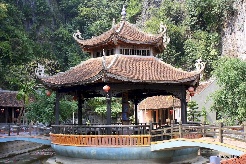 The layout of Co Vien Lau is designed to replicate the traditional Northern Vietnamese village