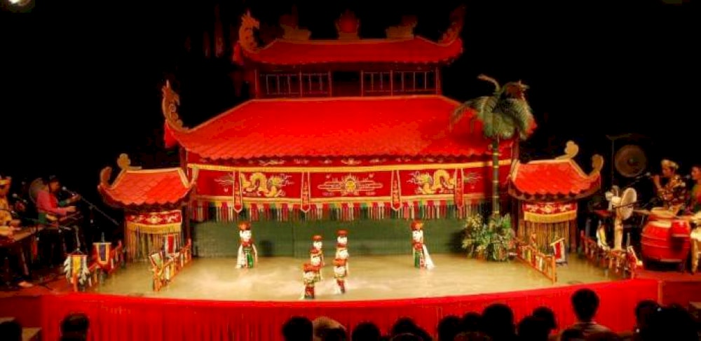 The show often evokes a range of emotions, from laughter to awe and nostalgia