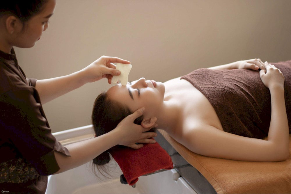 Bui Vien 워킹 스트리트 (부이비엔 워킹 스트리트)에서 행복한 마사지로 휴식을 취하십시오