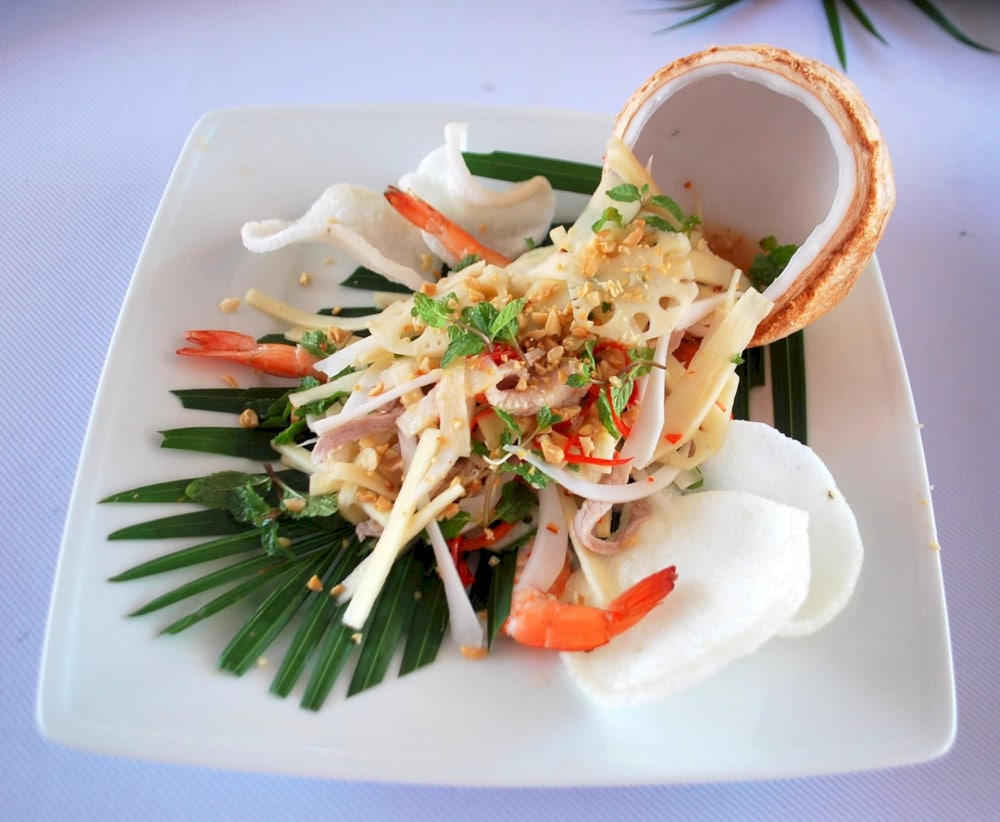 Goi rau dua (coconut salad) in Hoi An