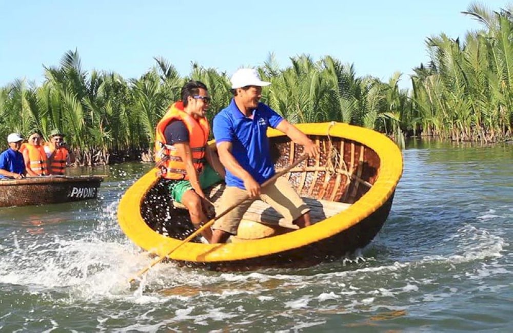 Visitors who are feeling adventurous can even hop on a boat to try a slow spin with guidance from the boatman 