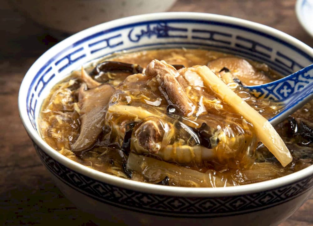 후카히레스프는 호화롭고 전통적인 중국의 진미이며 연회나 특별한 기회에 자주 나옵니다.