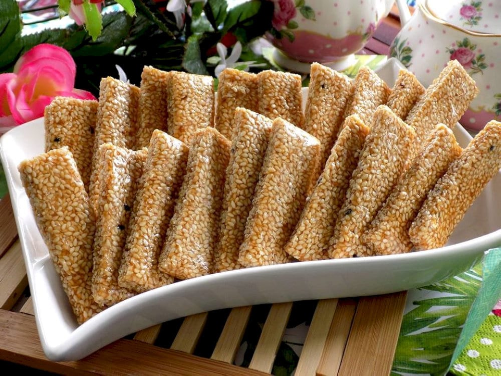 You can shop for Hue's special products such as sesame candy around the Hue Historic Citadel