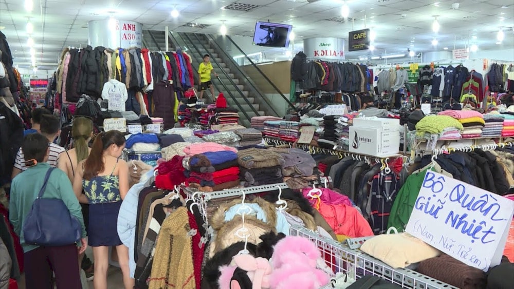 Russian market has 3 floors, with large shopping areas