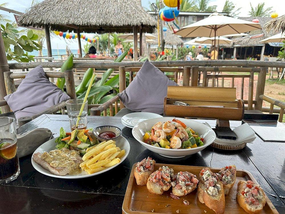 Savoring a peaceful meal with the sound of waves in the background 