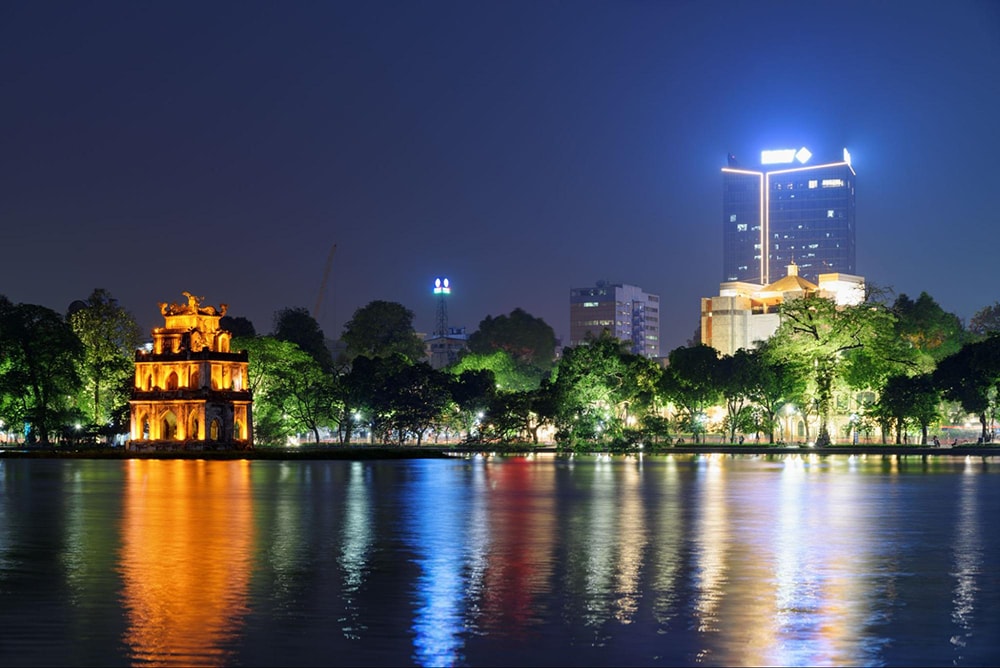 Another corner of Hoan Kiem Lake at night